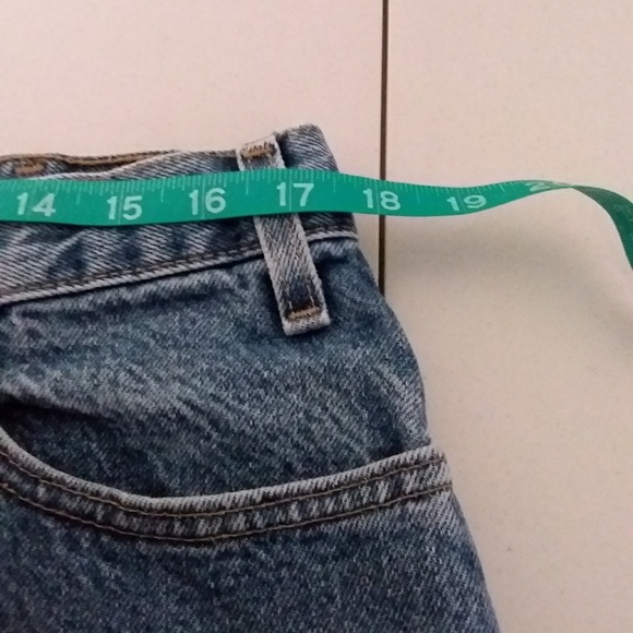 ☆☆SOLD☆☆ VINTAGE Levi's 550 High Rise Mom Jeans - Picture 5 of 7